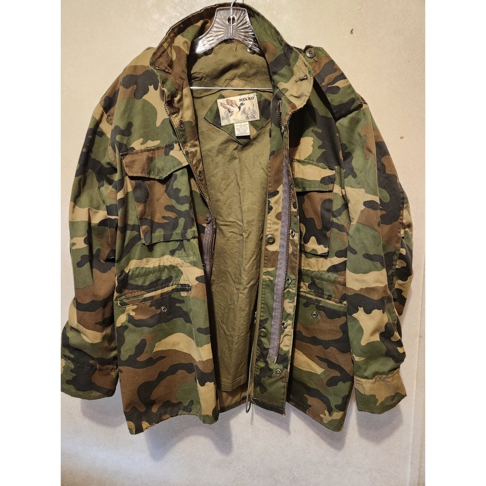 Vintage Duck Bay Jacket Men Size L Green Camouflage Hunting Pockets Hooded